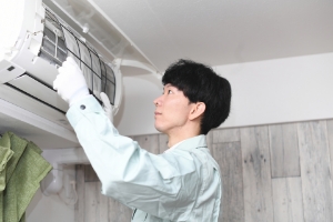 お掃除機能付きエアコンの洗浄