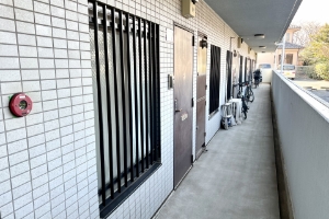 共用部（階段・廊下・玄関ホール）の清掃