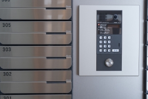 エントランス・ポスト・掲示板の清掃